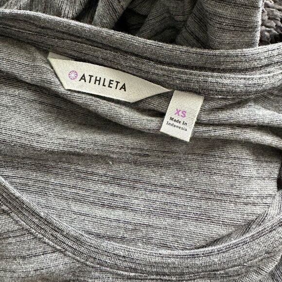 Athleta gray Downtown
midi dress Size XS Cinched Sides Short Sleeve - Picture 4 of 8